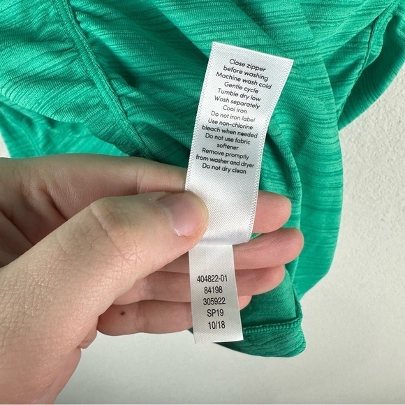 Athleta Green Pacifica Contoured 1/4 Zip Fitted Short Sleeve Tee Size Medium - Picture 6 of 7